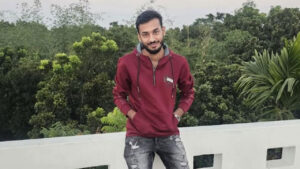 খুলনায় আব্দুল রাশেদ ওরফে বিকুল নামে এক যুবককে গুলি করে হত্যা করা হয়েছে।