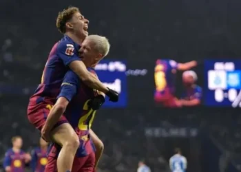 শেষ মুহূর্তের দুই গোলে কাতালান ডার্বিতে বার্সার জয়