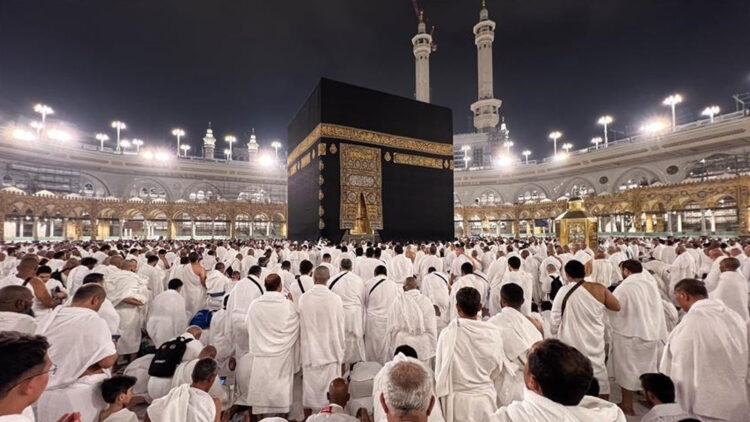 ওমরাহ সহজ করতে সৌদি আরবের নতুন প্রযুক্তি ও সেবা