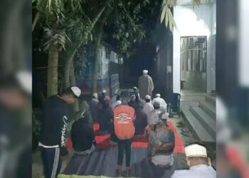 ইমাম নিয়োগে দ্বন্দ্ব: সিরাজগঞ্জে মসজিদে তালা