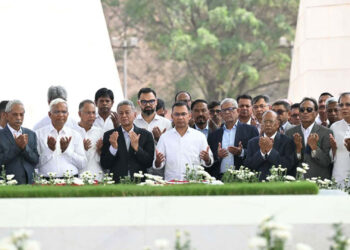 শহীদ জিয়া ও খালেদা জিয়ার সমাধিতে প্রধানমন্ত্রী তারেক রহমানের শ্রদ্ধা