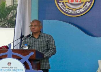 বাহিনীর সদস্যরা রাজনৈতিক এজেন্ডার সঙ্গে জড়িত হলে কঠোর ব্যবস্থা: স্বরাষ্ট্র উপদেষ্টা