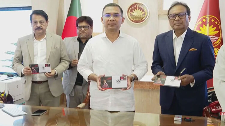 প্রধানমন্ত্রীর হাত ধরে একুশের স্মারক ডাকটিকিট অবমুক্ত