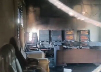 রূপগঞ্জে বিএনপি কার্যালয়ে দুর্বৃত্তদের অগ্নিসংযোগ, পুড়েছে আসবাবপত্র