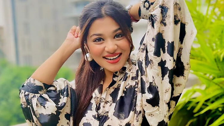 বিলাসী জীবন নয়, দ্বীনই শ্রেষ্ঠ: নওবা তাহিয়ার সাহসী সিদ্ধান্ত