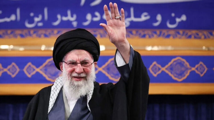 খামেনি হত্যার বদলা,  ইরানের সঙ্গে যোগ দিল যারা