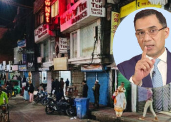 “সতর্কতা: আজ থেকেই সন্ধ্যা ৬টার মধ্যে শপিংমল ও দোকানপাট বন্ধের নির্দেশ